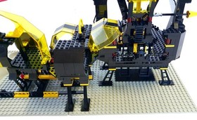 LEGO Blacktron 6987 Message Intercept Base - Complete & Instructions Vintage 80s