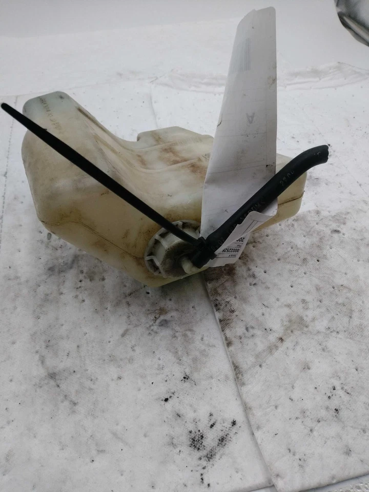 2008 Honda Accord Engine Coolant Reservoir OEM Gold 2.4L 19101R40A00 - Imagem 2 de 4