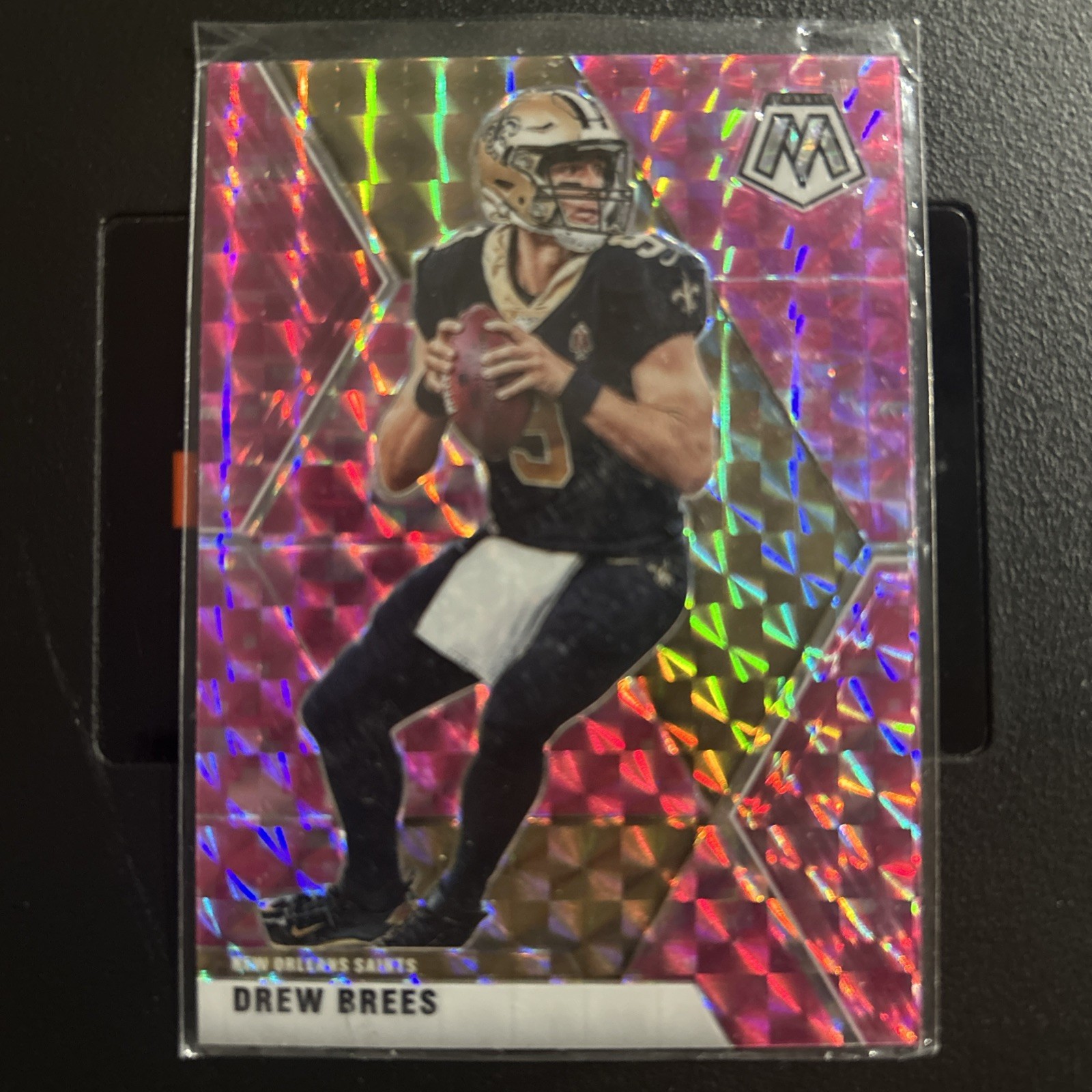 2020 Panini Mosaic - Drew Brees #142 Camo Pink Mosaic Prizm