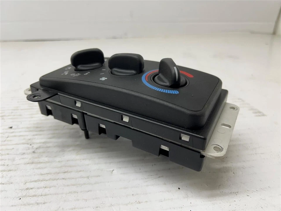 Dodge Ram 2500 1999-2002 control de temperatura con CA 55056700AD OEM Foto 2 de 4