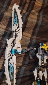 LEGO BIONICLE: Kopaka-Master of Ice (70788) Incomplete