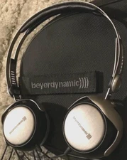 Beyerdynamic T50p Premium Portable Headphone Tested w/ Case