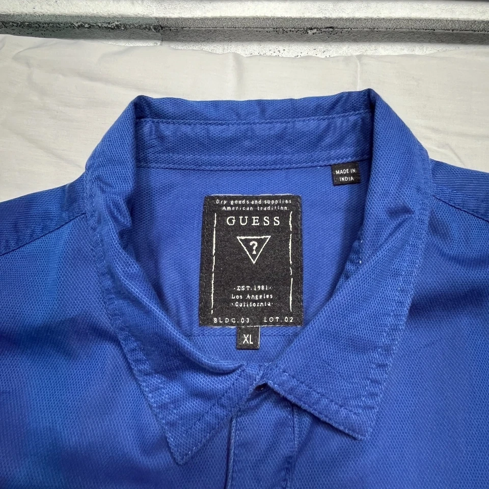 Vintage GUESS Shirt Mens XL Blue Button Up Epaulettes Top Pockets Short Sleeve - Image 3 of 4