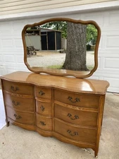 Bassett Furniture French Provincial Dresser With Mirror