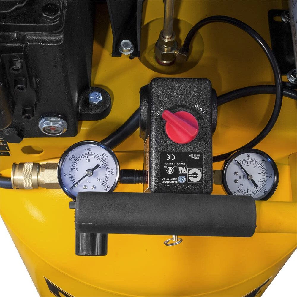 Dewalt 30 Gallon Portable 155 Psi Electric Vertical Air Compressor