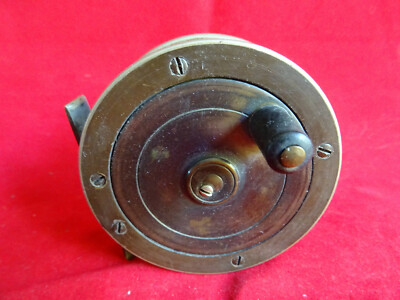EINE GUTE VINTAGE 3'' UNBENANNTE EBONIT UND MESSING SEJ SEILWINDE FORELLE FLIEGENROLLE
