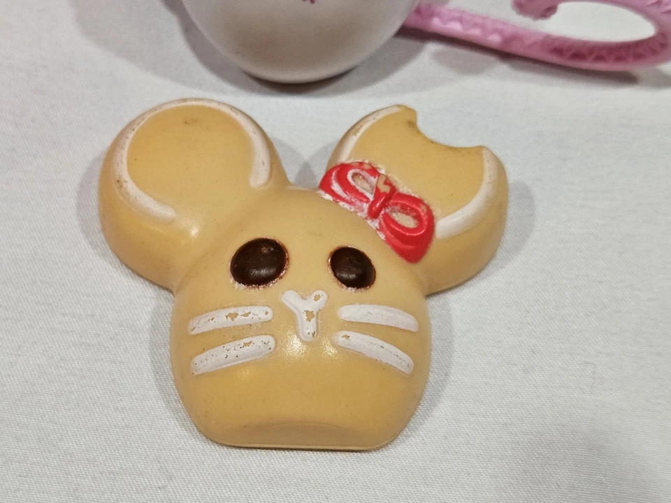 Lalaloopsy Crumbs Sugar Cookie & Sprinkle Spice Dolls with Pets – MGA  - Image 2 of 4