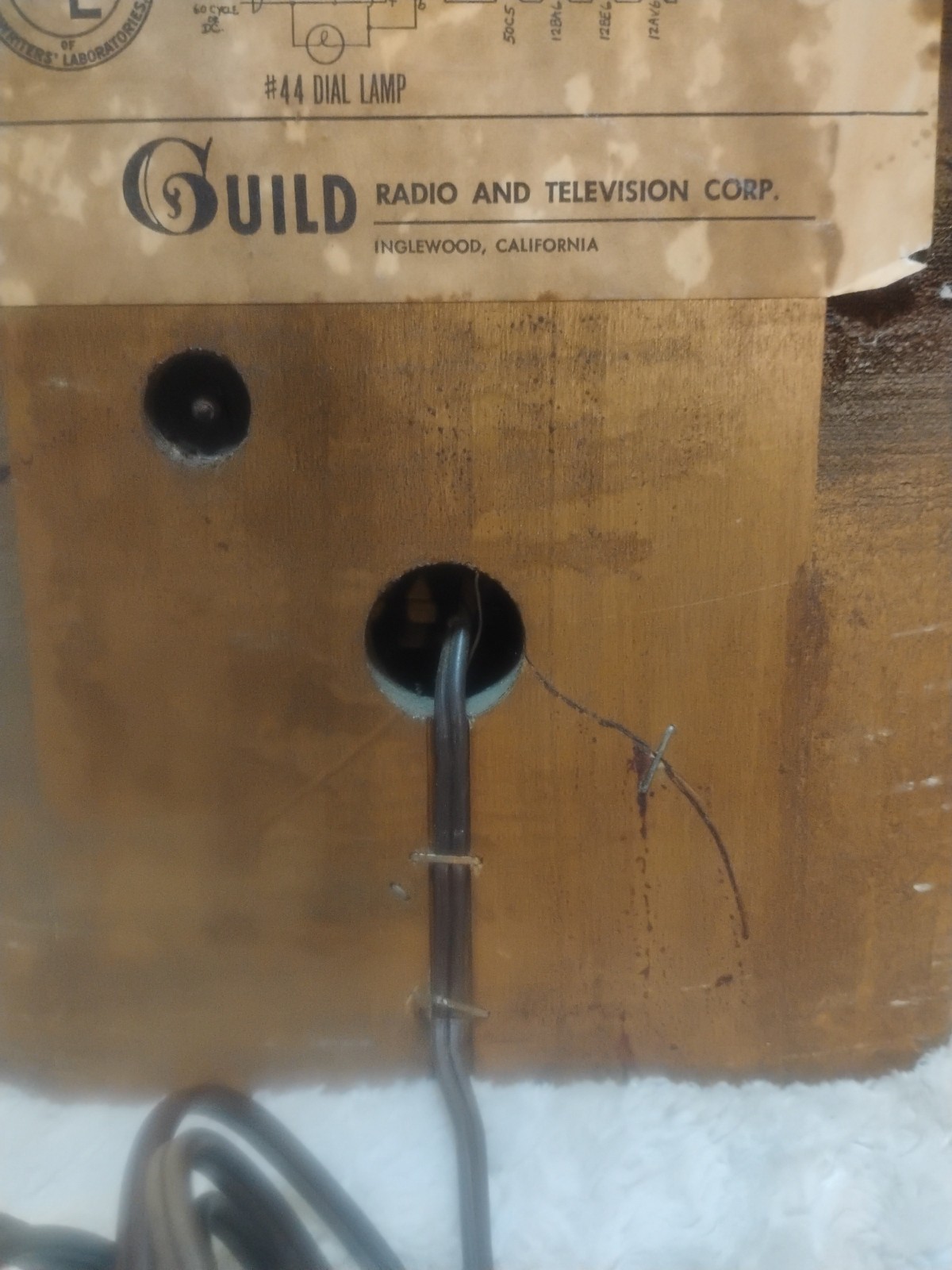 Antique The Country Belle Superheterodyne Radio Reciever Model 556 By Guild Co.