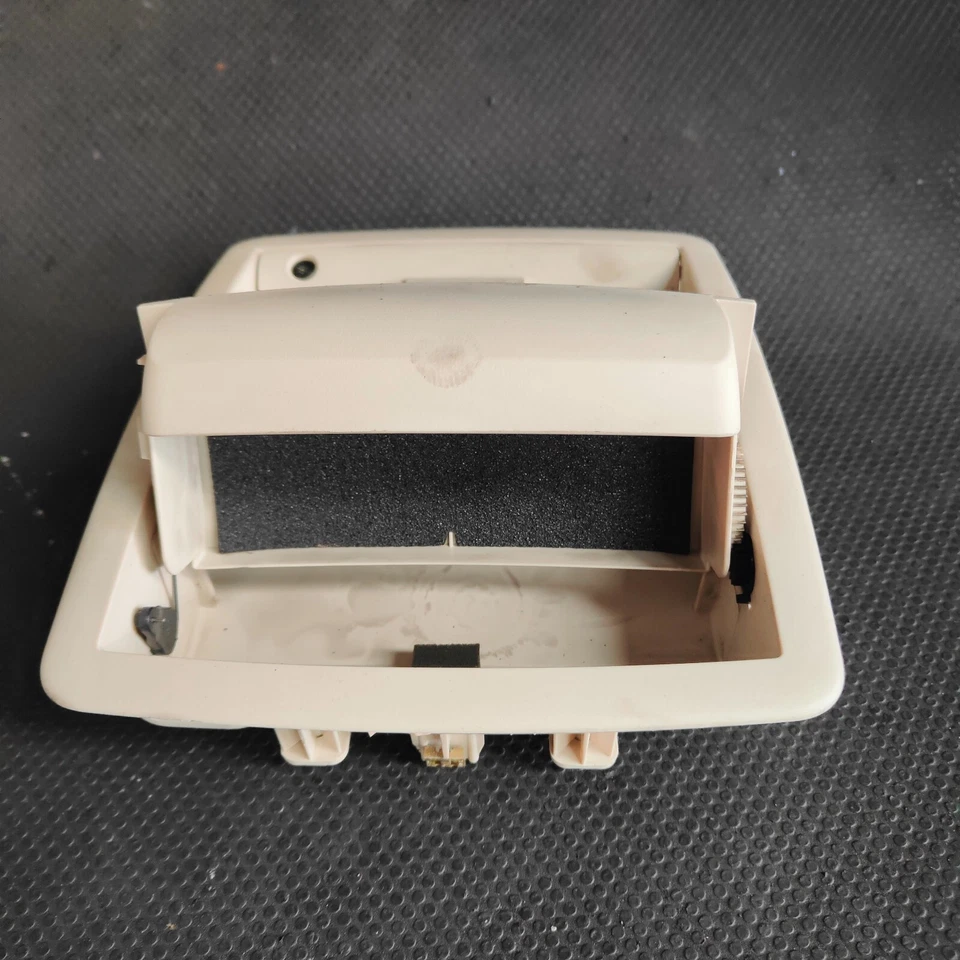 Chrysler 300C 2010 luz de techo interior 56050131AH #1 Foto 3 de 4