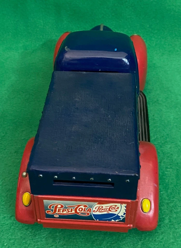 Lote de 2 Camión Pepsi-Cola Rueda Dorada Die Cast Moneda Banco Camión de Entrega. Foto 4 de 4
