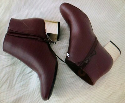 Marc New York Andrew Marc Haydeng Burgundy Gold Ankle Boot Block Gold Heel 6.5 
