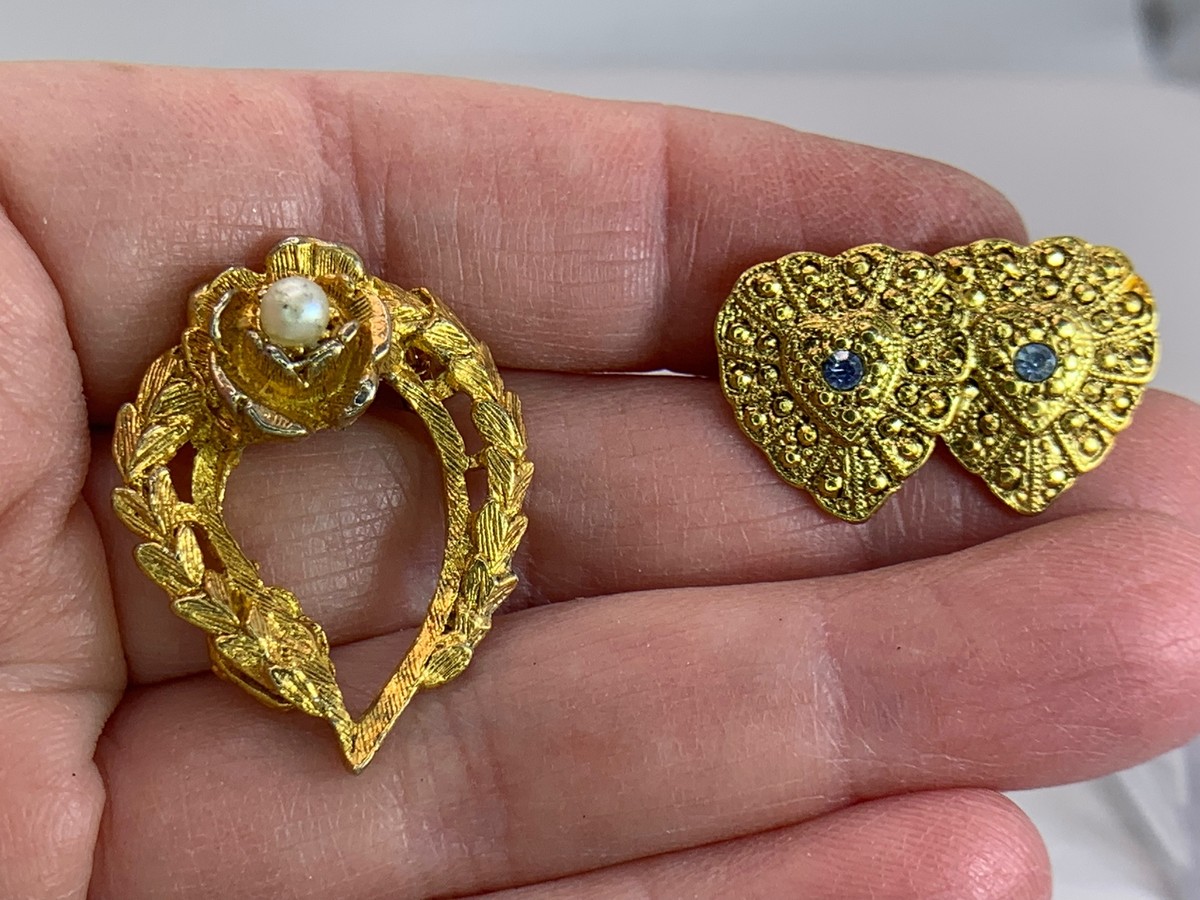 Lot of 2 Clear Rhinestone Valentine Heart Vintage Gold 