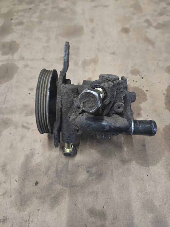 BOMBA DE DIREÇÃO HIDRÁULICA NISSAN 300ZX HICAS - Imagem 2 de 3