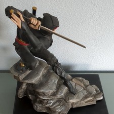 The Franklin Mint Sum Nakamura Hand Painted Porcelain Ninja Figurine 1990