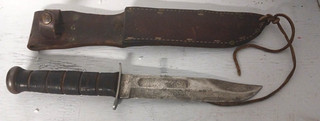 VTG WWII WW2 KA BAR USN FIXED BLADE FIGHTING KNIFE & SHEATH