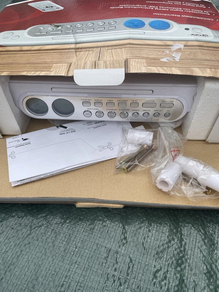 NEW GPX Undercabinet CD Radio with Remote Control MP3 Line Input Timer KCC3817DP - Image 2 of 3