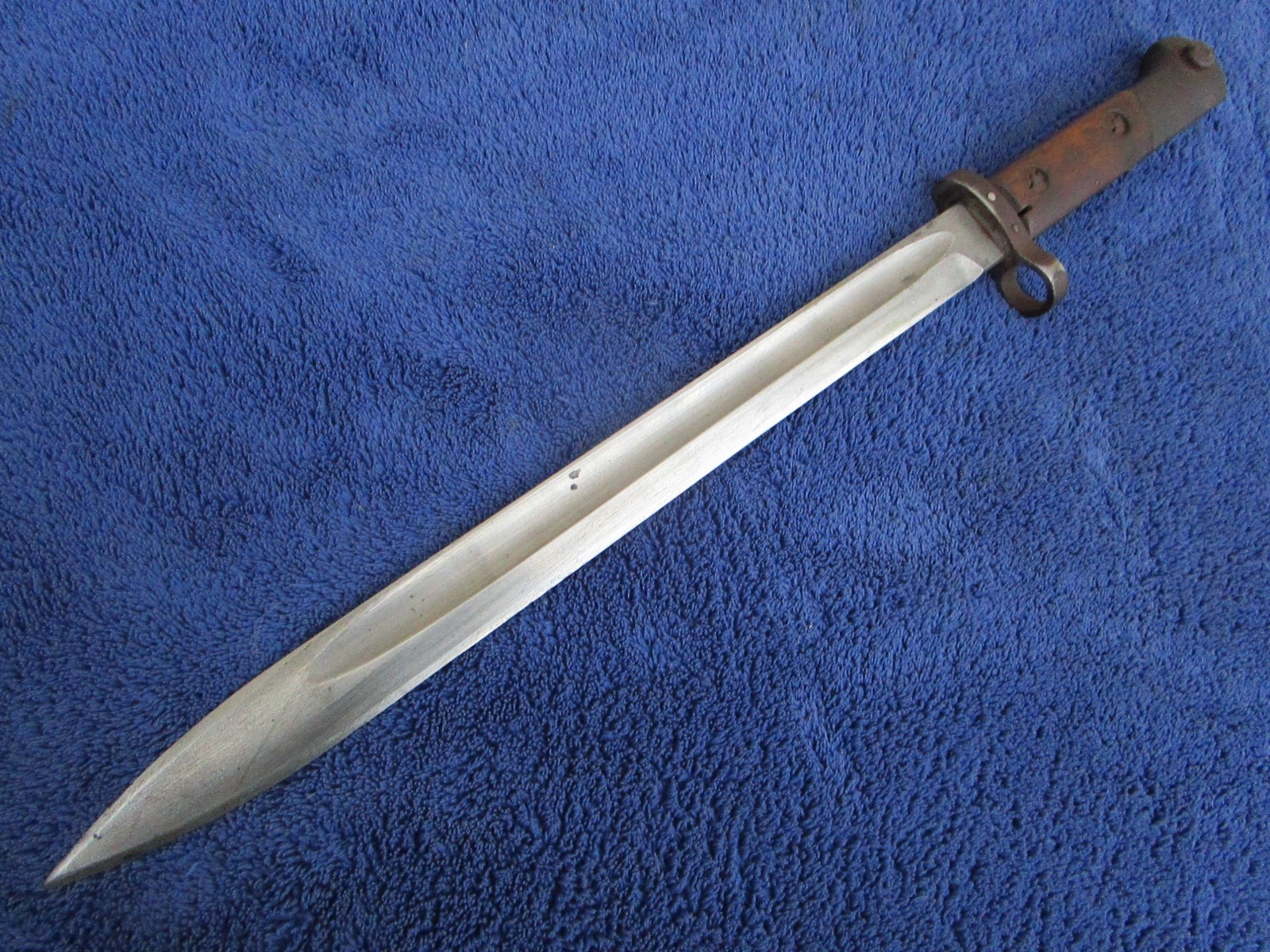 ORIGINAL VINTAGE VZ-24 CZECHOSLOVAKIA MAUZER BAYONET AND SCABBARD "D" ARTILLERY