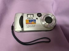 Sony Cyber-shot DSC-P71 3.2 Megapixels Digital Camera. Read Description.