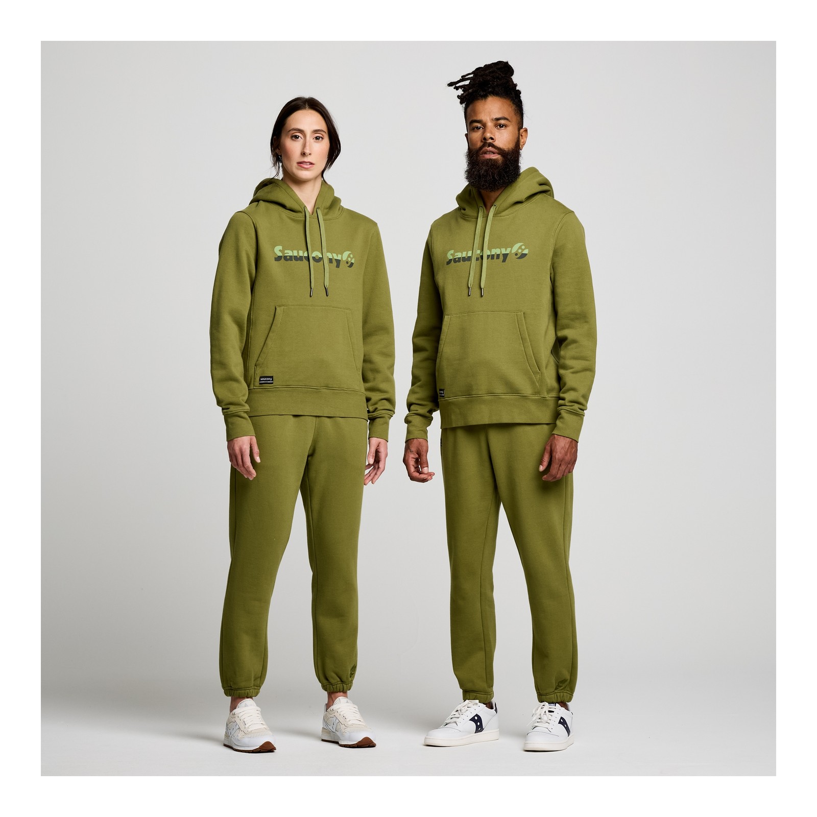 Одежда с капюшоном Saucony для восстановления в стиле унисекс 7690₽