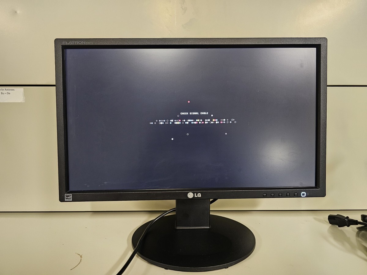 LG Flatron E2211-BN 22 Inch VGA 1920 x 1080 Monitor With LG Flatron E2211-BN 22 Inch VGA 1920 x 1080 Monitor With