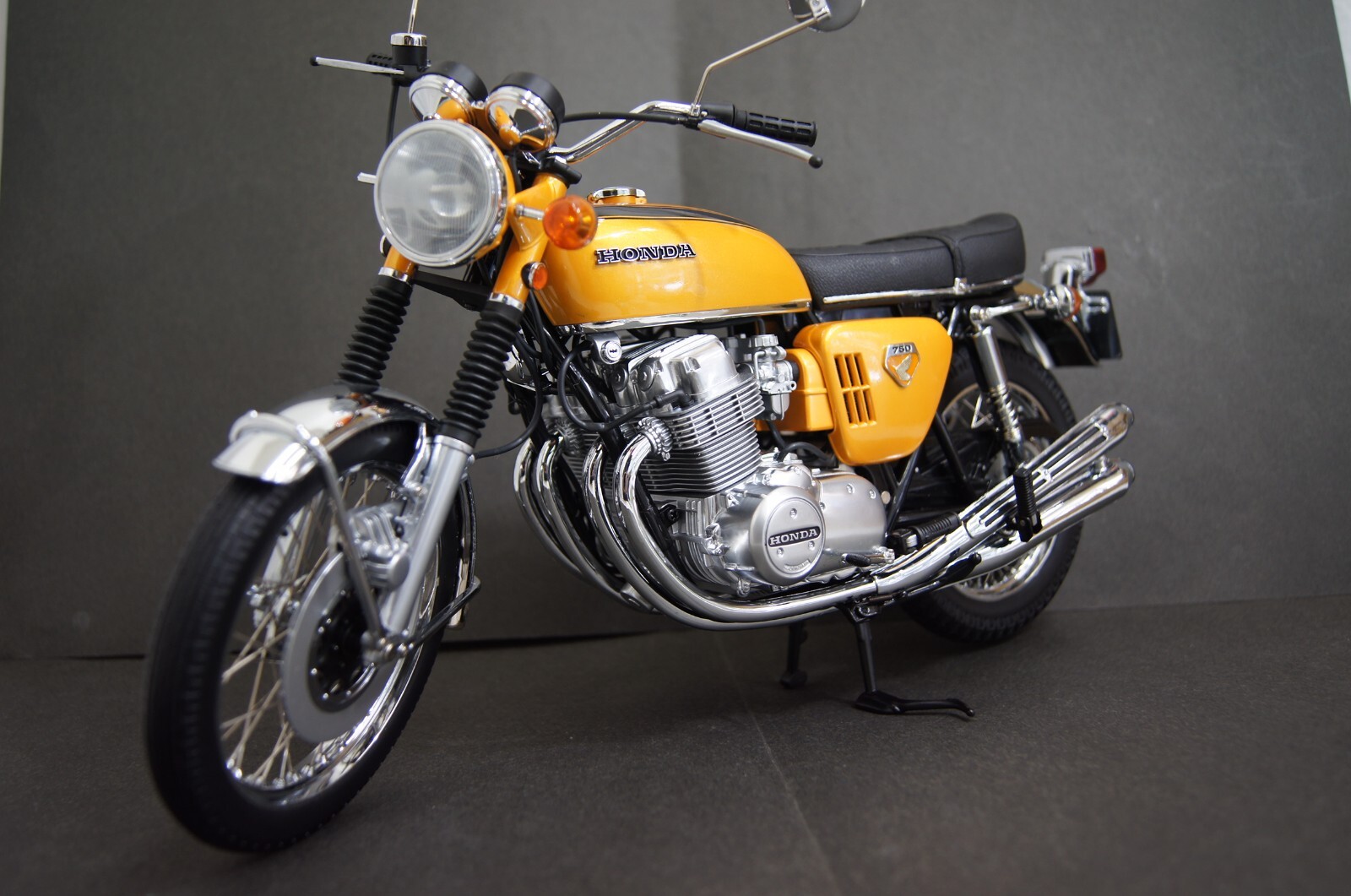 Honda CB 750 K0 6/1スケール 【公式通販】