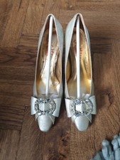 Sachelle Couture Size UK 5 Ivory/gold Healed Shoes RRP £155.00.Worn once.