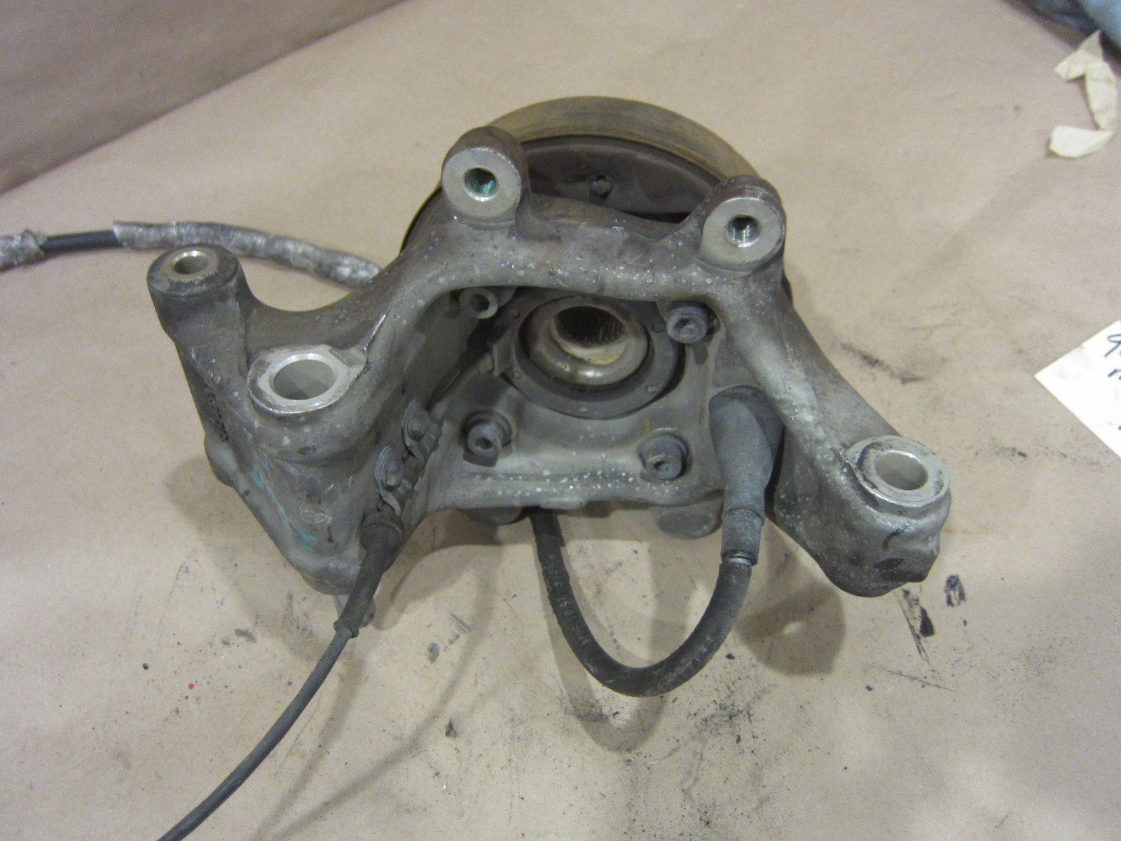 Maserati 4200 - LH Rear Wheel Hub Holder W/Bearing + E-Brakes USED - P/N 183590