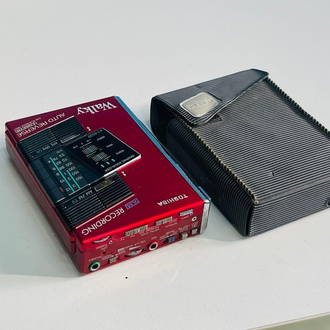 TOSHIBA Walky KT-RS30 Cassette Player Red Vintage Portable Music