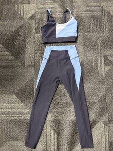Wilo the Label Women's Blue Color block Sports Bra And Leggings Set Size Small