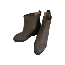 Crown Vintage Women's Marleen Wedge Chelsea Boot Sz 6 1/2M