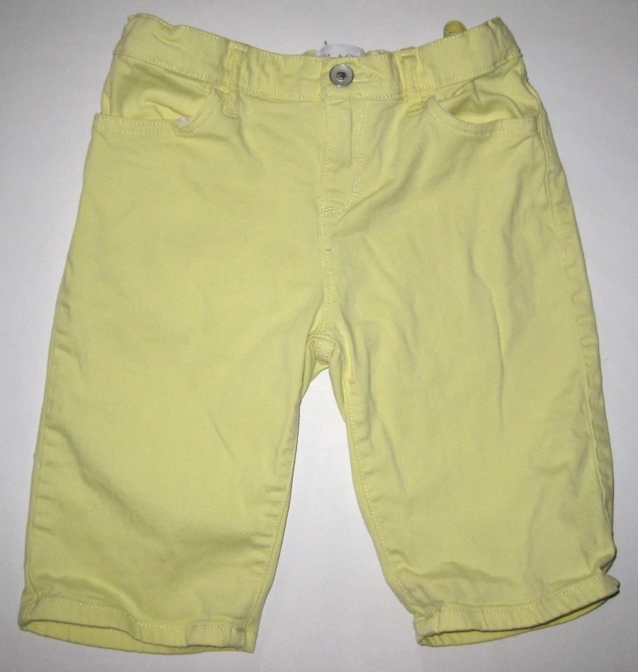 Pantalones Cortos Amarillos The Children's Place Pierna Más Larga Bermudas 12 Cintura Ajustable Foto 2 de 2