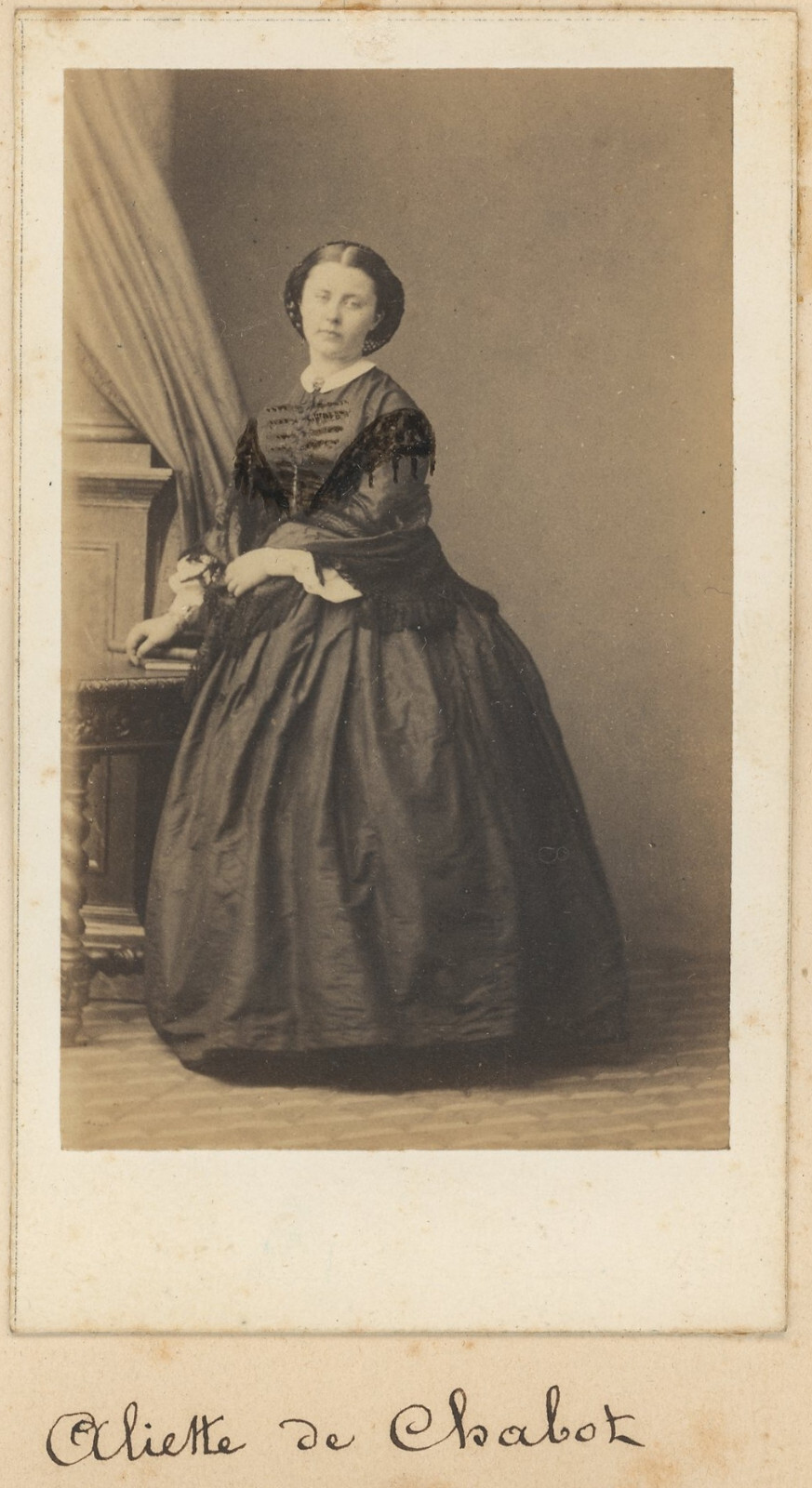 CDV circa 1860. Une des filles du comte Louis de Rohan-Chabot. Noblesse ...