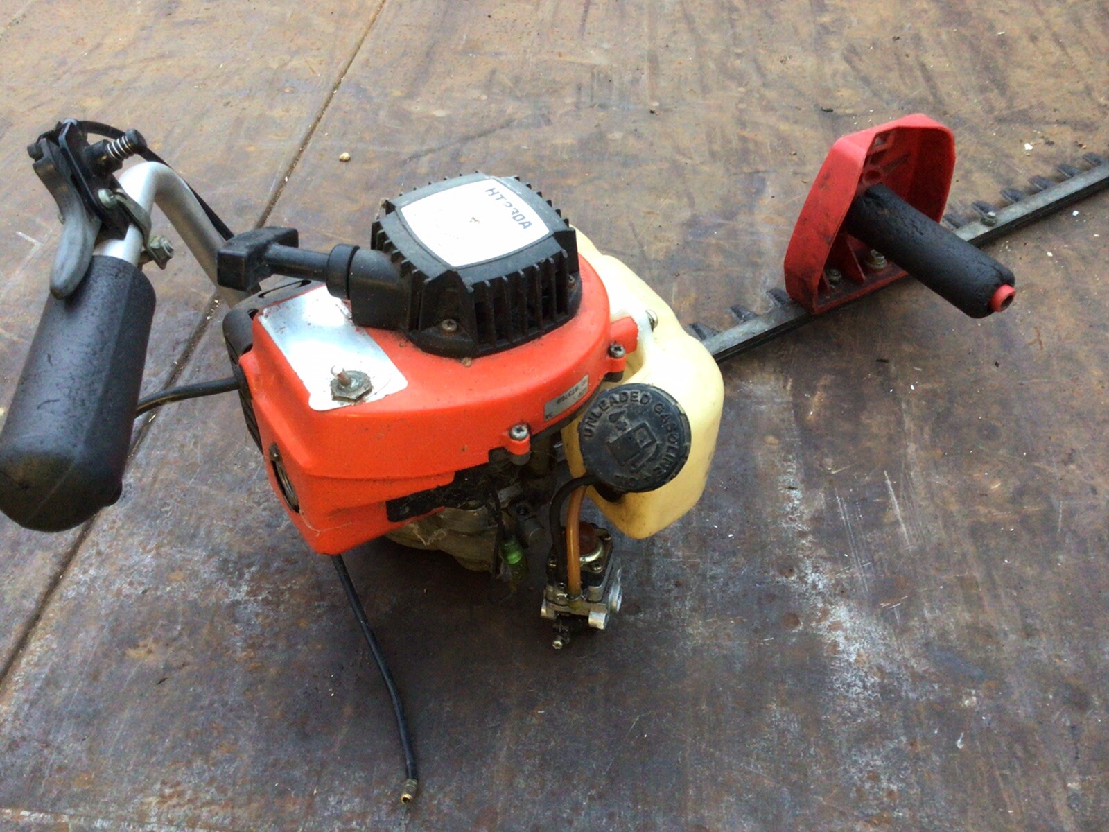 Komatsu Zenoah HT230 Hedge Cutter Breaking For Parts - Message for ...