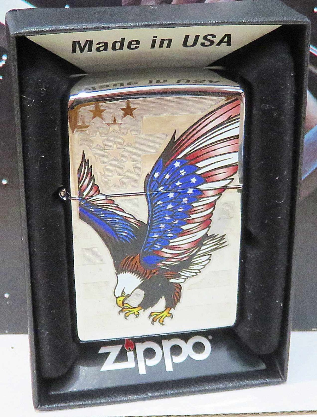 Zippo 28449, American Eagle and Flag, High Polish Chrome Lig