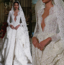 Graceful Bridal Gowns Appliques Lace Mermaid Wedding Dress Deep V Neck Ruffle