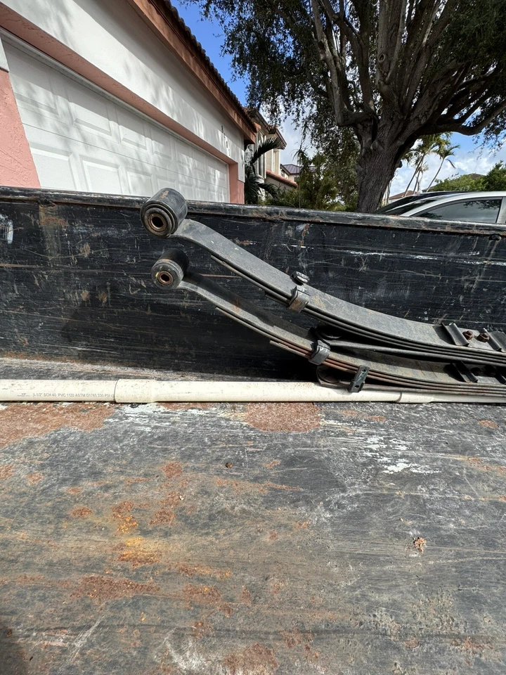 Двухлистная пружина в сборе для переднего привода Ford F150 Raptor 2018–2020 годов - Изображение 4 из 4