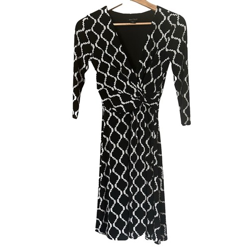 ARMANI EXCHANGE Dress Women's 2 Black&White Wrap 3/4 Length Sleeve | eBay ARMANI EXCHANGE Dress Women's 2 Black&White Wrap 3/4 Length Sleeve | eBay
