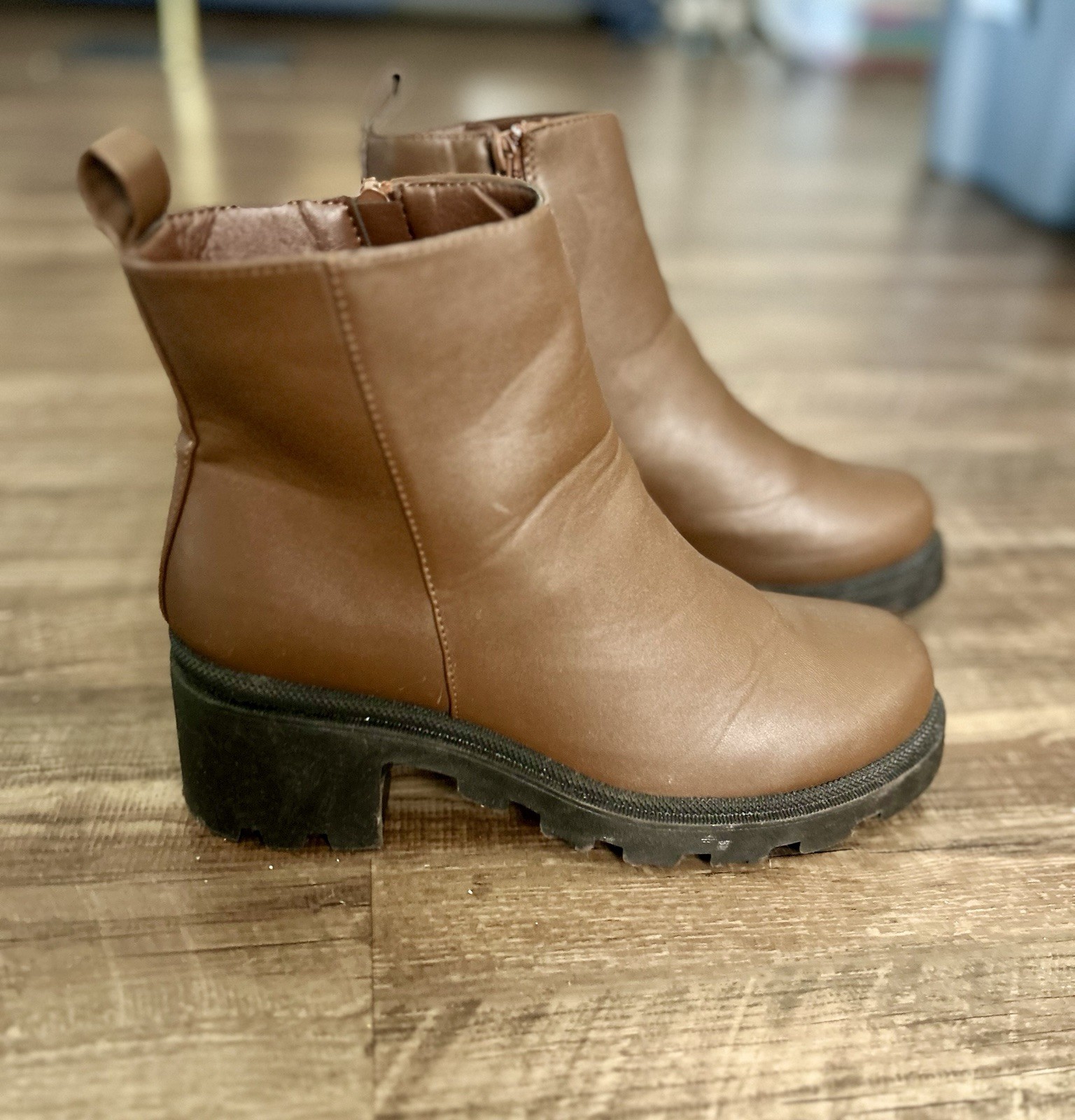 Chelsea Boots for Women, Brown W/Heel and Zip Up Ankle Boots Size 9-image