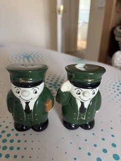 Harrods Salt and Pepper Shaker Set