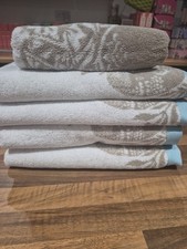Image of 4 William Morris Bath Towels And Hand Towel