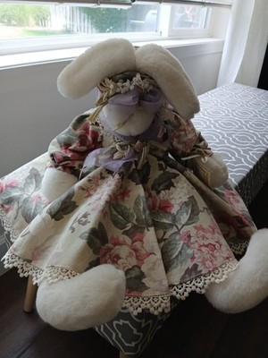 Bunnies by the Bay Limited Edition Sister Kate 1997