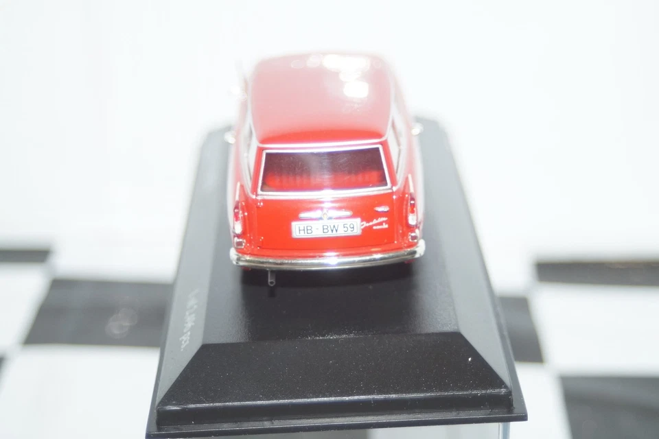 Minichamps Borgward Isabella 1958 in red 1:43 ref 400 096010 - Image 3 of 4