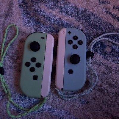 Animal Crossing New Horizons Joy-Cons with straps NOT OFFICIAL
