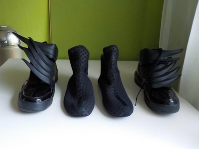 Adidas x Jeremy Scott D66468 JS WINGS 3.0 Dark Knight Batman Sneaker black 442/3