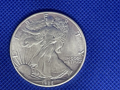 1986   .999 FINE SILVER WALKING LIBERTY DOLLAR BULLION COIN