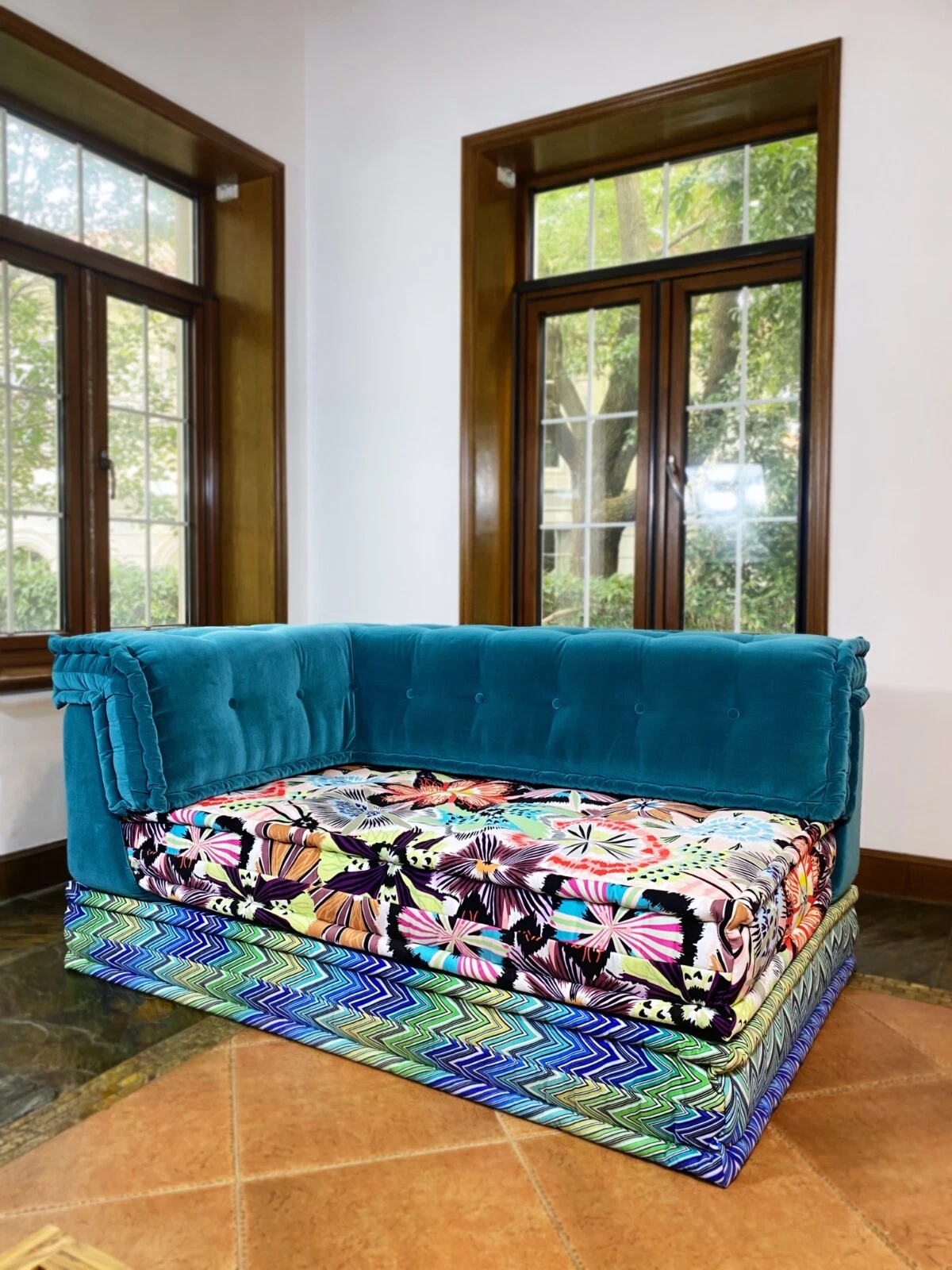 Mah Jong Modular Daybed Sofa Couch Custom Designer Sectional: Double Long Corner
Opens in a new wind