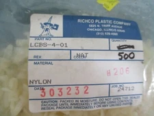 LCBS-4-01 NYLON STANDOFF LOCKING CIRCUIT BOARD SUPPORT (LOT OF 25)