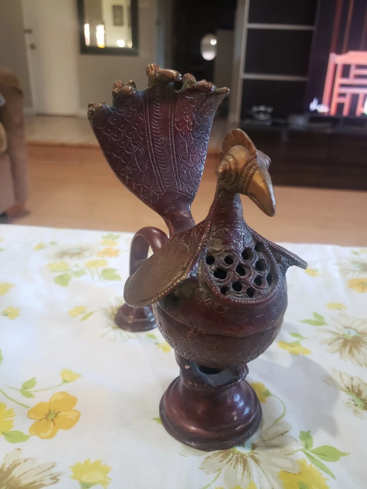 Antiguo quemador de incienso original de bronce genuino pavo real pájaro India Foto 4 de 4