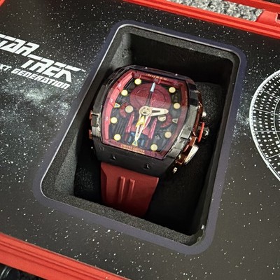 NUBEO UHR Star Trek USS Enterprise-D CHRONOGRAPH QUARZ rot