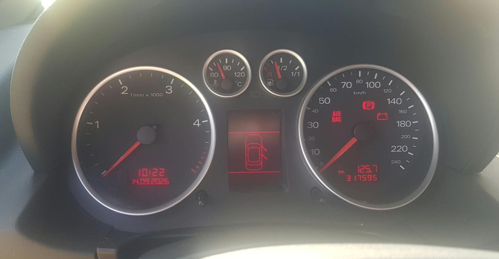 Privato vende a Roma Audi A2 1.4 TDI foto 3